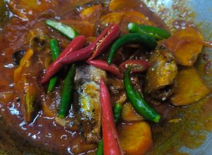 Gambar Ikan Sardin Masak Sambal dengan Ubi Kentang