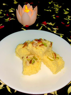 கலாக்கந்த் (Kalakand recipe in tamil) செய்முறை முக்கிய புகைப்படம்