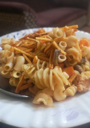 A picture of Tikka macroni.