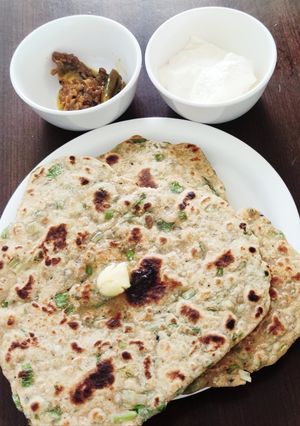 A picture of Hara bhara paratha.
