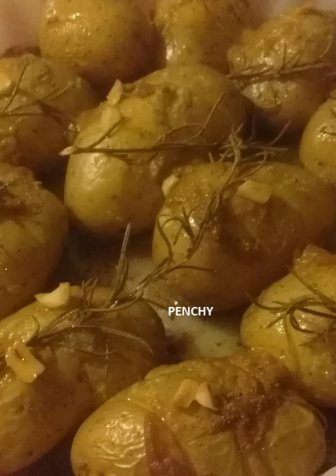 Una foto de Patatas con mostaza de dijon y romero al horno