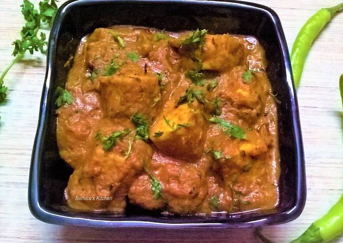 Achari Tofu Butter Masala Recipe