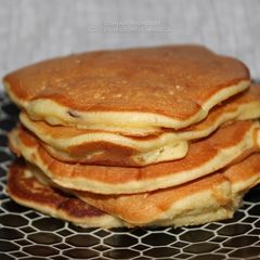 A picture of Apple Pancakes.