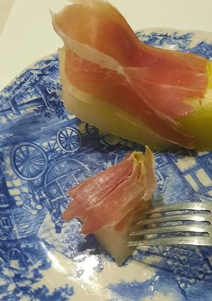 Una foto de Melón con jamón