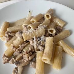 A picture of Pasta alla Boscaiola (Rigatoni with Sausage, Mushrooms and Cream).