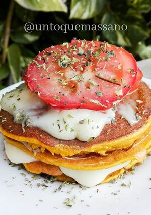 Una foto de Pancakes de zapallo (@untoquemassano)