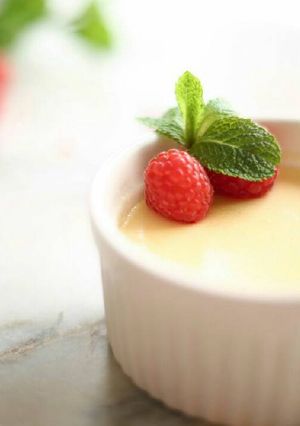A picture of Crème brûlée.