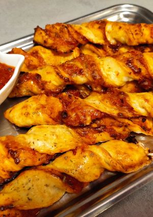 Sajtos - paradicsomos csavart snack 🍅🧅🧀 #naptar2025 recept fotója