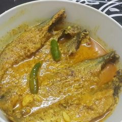 A picture of Bacha fish in coconut mustard paste.