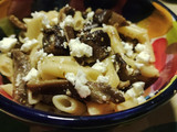 Macarrones con setas y queso feta🍄‍🟫🧀