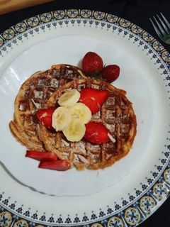 ओट्स बनाना वफ़ल (Oats banana waffle recipe in Hindi) रेसिपी मुख्य फोटो