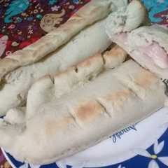 Una foto de Pan relleno de Jamón y Queso