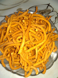 તીખા ગાંઠિયા (tikha gathiya recipe in Gujarati) રેસીપી મુખ્ય ફોટો