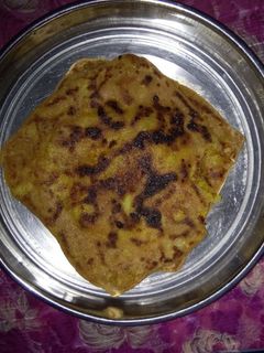 आलू का पराठा (aloo ka paratha recipe in Hindi) रेसिपी मुख्य फोटो