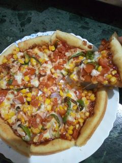 चीज़ बर्स्ट पिज़्ज़ा (Cheese burst pizza recipe in Hindi) रेसिपी मुख्य फोटो