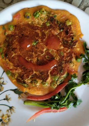 A picture of Hara bhara Besan ka Chilla / Stuffed besan chilla.