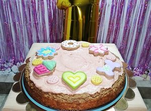 Una foto de Pastel de cumpleaños apto para perritos 🎂🥳