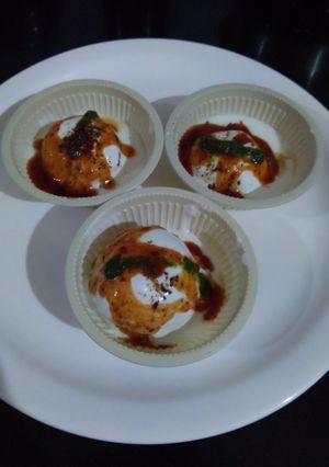 ब्रेड दही वड़ा(BREAD DAHI VADA RECIPE IN HINDI) रेसिपी मुख्य फोटो
