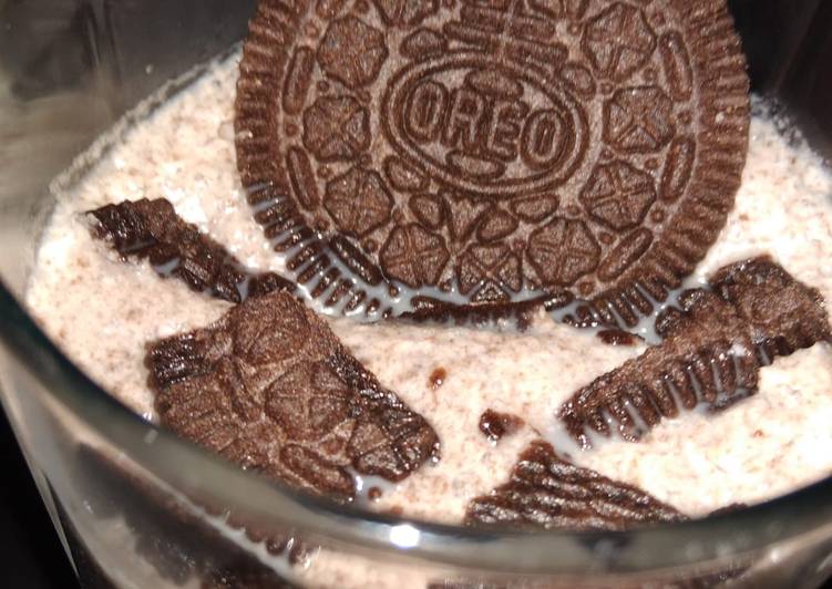 Easiest Way to Prepare Perfect Oreo Milk shake