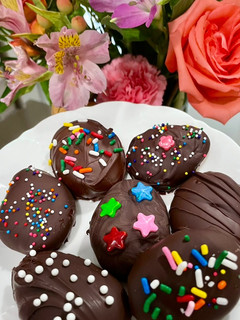 A picture of Chocolate-Covered Peanut Butter Easter Eggs 🐣.
