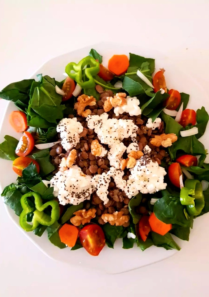 Una foto de Ensalada de Lentejas 🥗