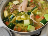 Sopa de Gallina con loroco