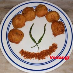 Batata vada A picture of Batata vada.