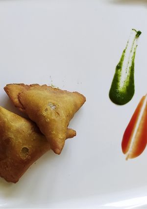 A picture of Punjabi Samosa.