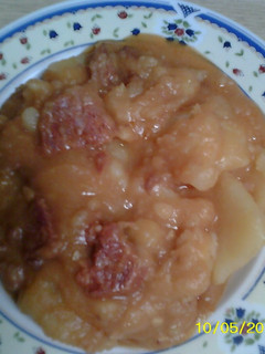 Una foto de Patatas guisadas con chorizo ibérico