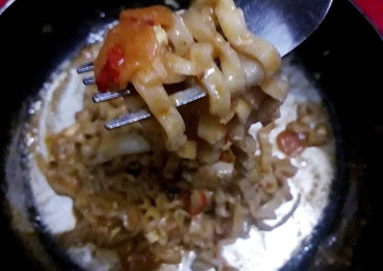 Resep Indomie Hype Abis Seblak yang Menggugah Selera