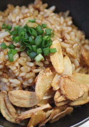 A picture of Garlic Fried Rice (Ninniku Yakimeshi).