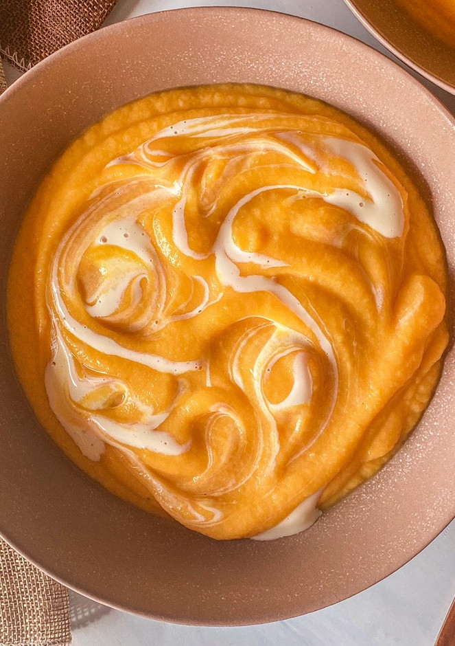 Una foto de Crema de boniato y coliflor