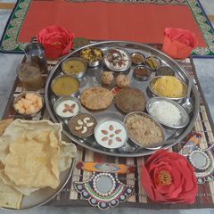 A picture of Rajwadi Thali.