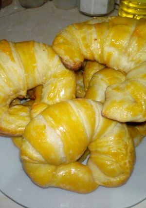 Una foto de Pan croissant o de mantequilla