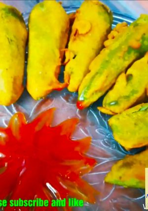 A picture of Mirchi Vada.
