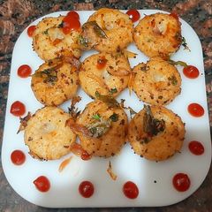 A picture of Poha balls.