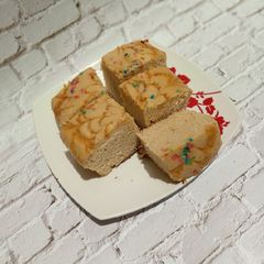 A picture of Orange cake 🍊.