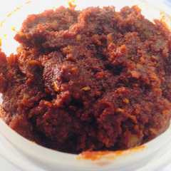 Una foto de Sustituto gochu-jang pasta picante de chiles coreano고추장🇺🇾🇯🇵🇰🇷🇰🇵代用コチュジャン