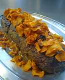 Pan de carne con chips de zanahoria fritas