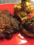 *Canasto de papas salteadas, champiñón relleno, lomo a la parrilla*