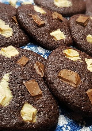 Mekis tripla csokis keksz recept fotója
