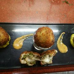 A picture of Potato cheese balls.