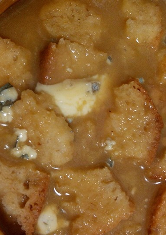 Una foto de Sopa de cebolla caramelizada