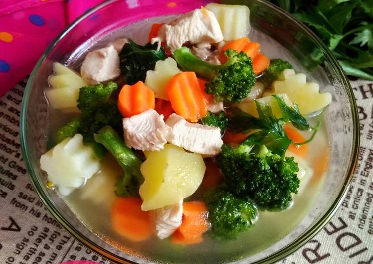 Resep Sup Sayuran 4 Warna, Bisa Manjain Lidah