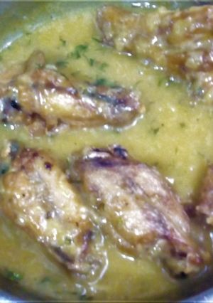 Una foto de Alas de Pollo🍗con Salsa de Miel y Mostaza. - Sin Horno-