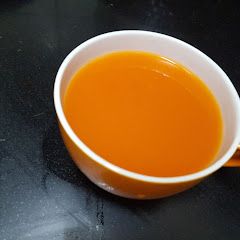 A picture of Carrot tomato soup.