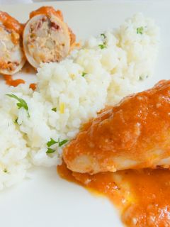 Una foto de Calamares rellenos con gambas y champiñones