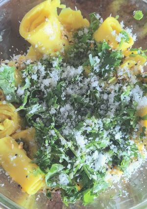 ખાંડવી (Khandvi Recipe In Gujarati) રેસીપી મુખ્ય ફોટો