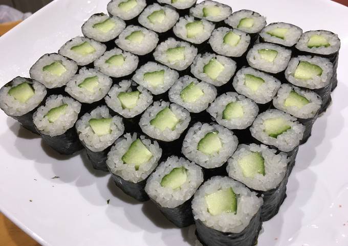 How to make cucumber roll at your home