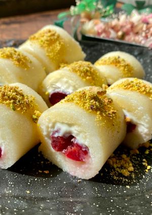 A picture of Mozzarella and Semolina Roll Cake.
